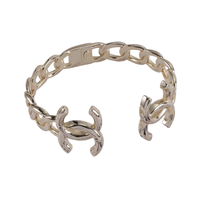 New semi-closed logo bracelet