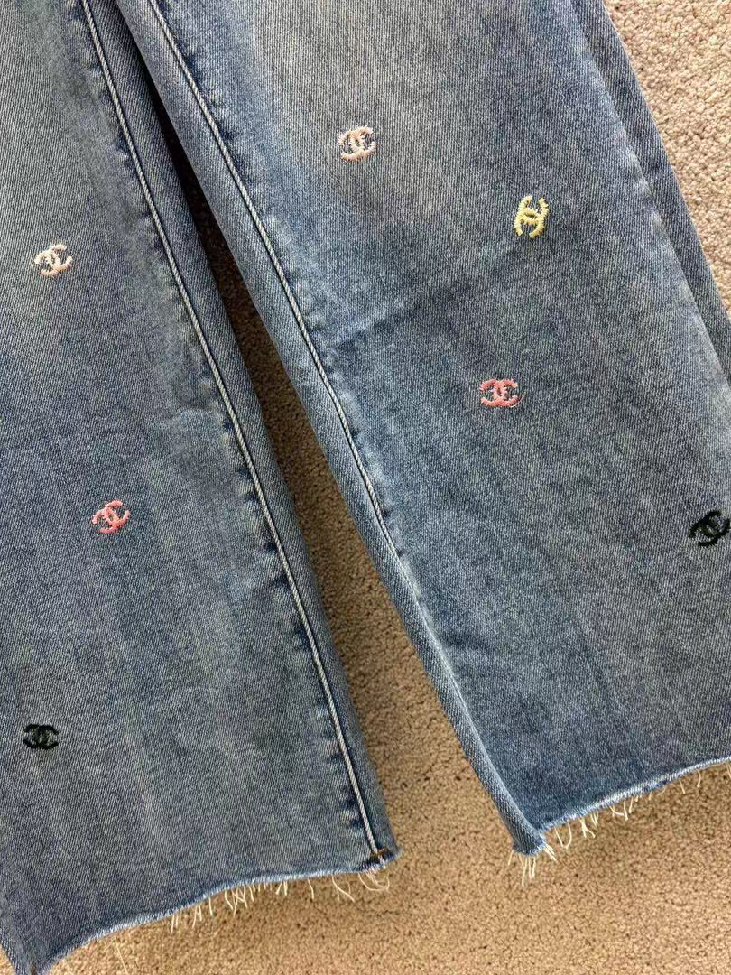 New embroidered straight jeans