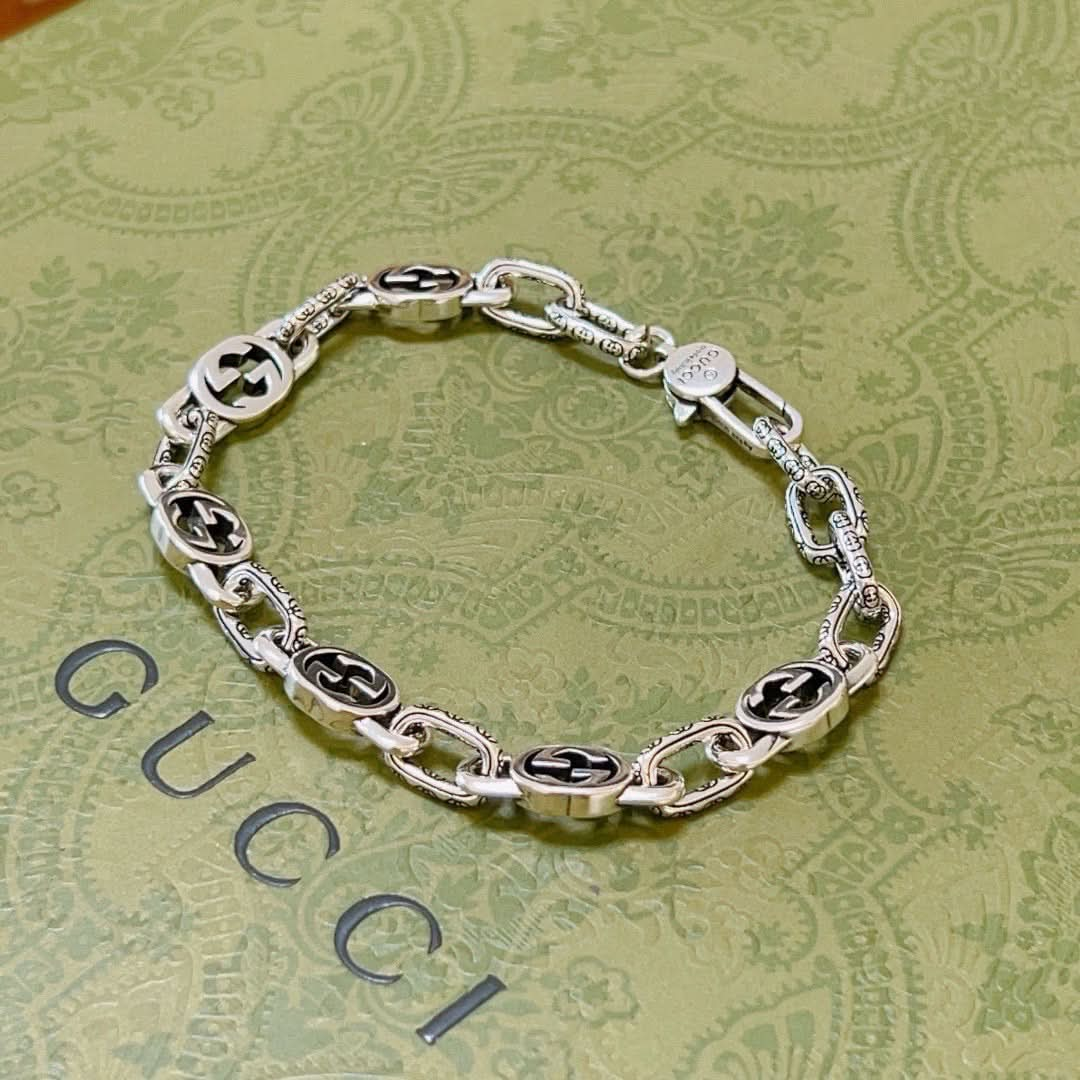 gucc Bracelet.