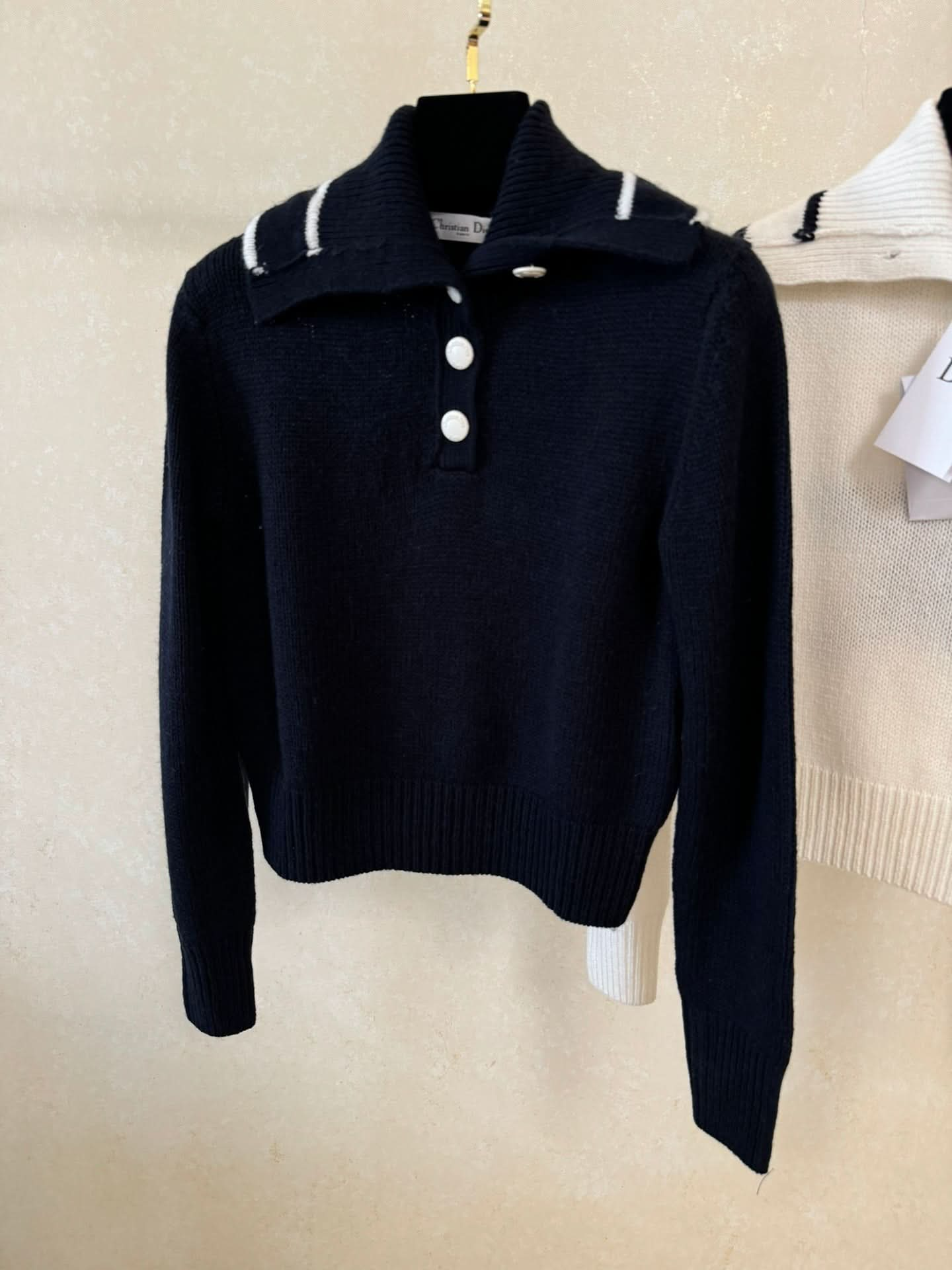 Lapel knitted sweater