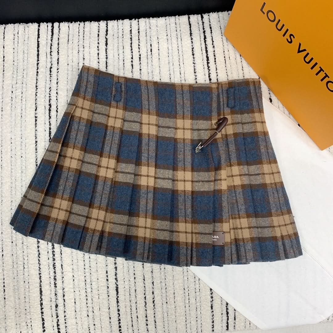 Paperclip Check Pleated Skirt