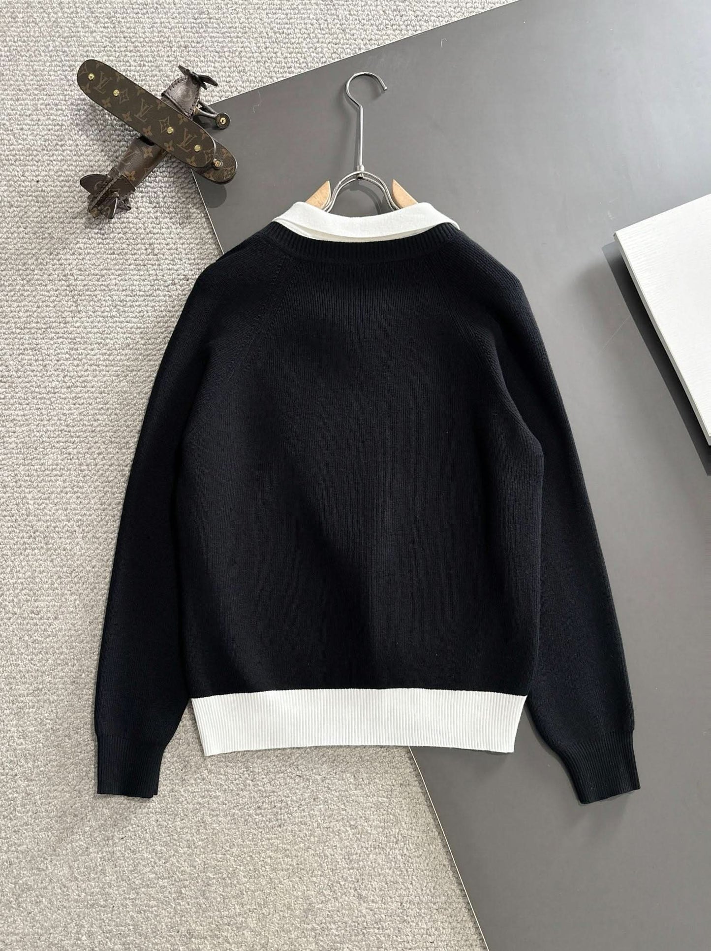 contrast lapel sweater