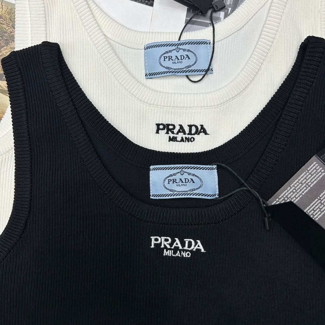 Prad-lettering embroidered vest - Silhouette Atelier 