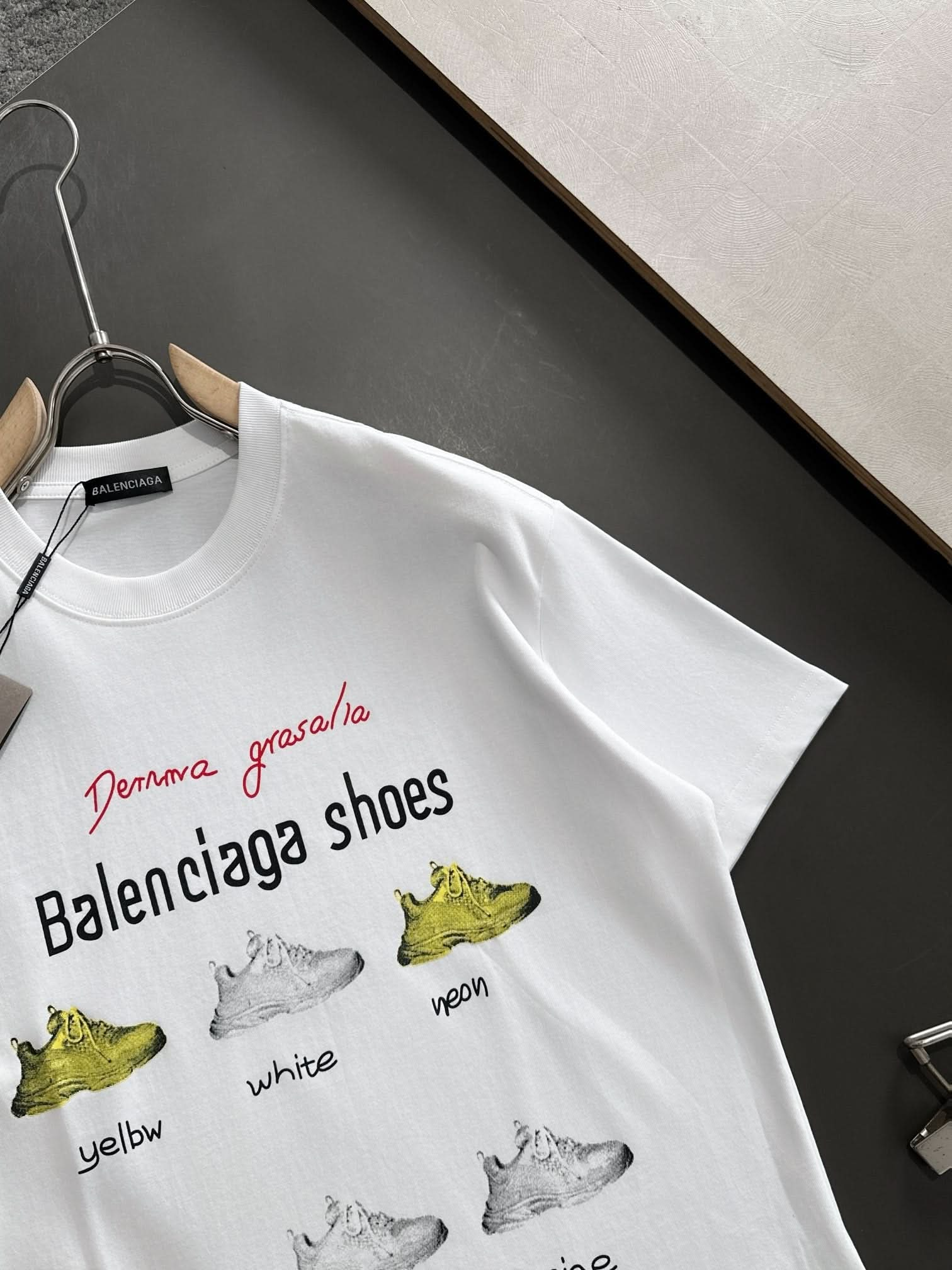 Balenciaga-Round Neck Printed T-shirt - Silhouette Atelier 