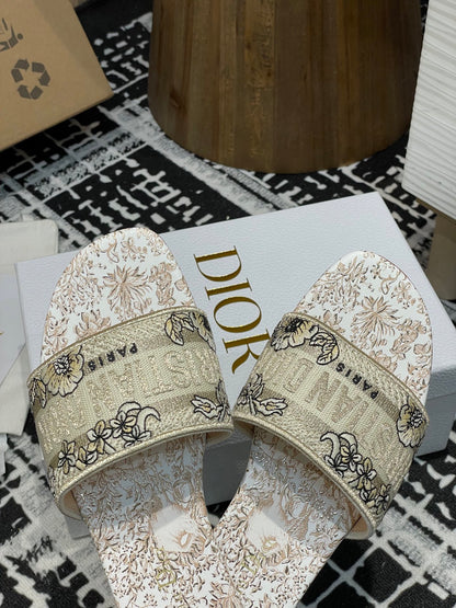 Embroidered slippers