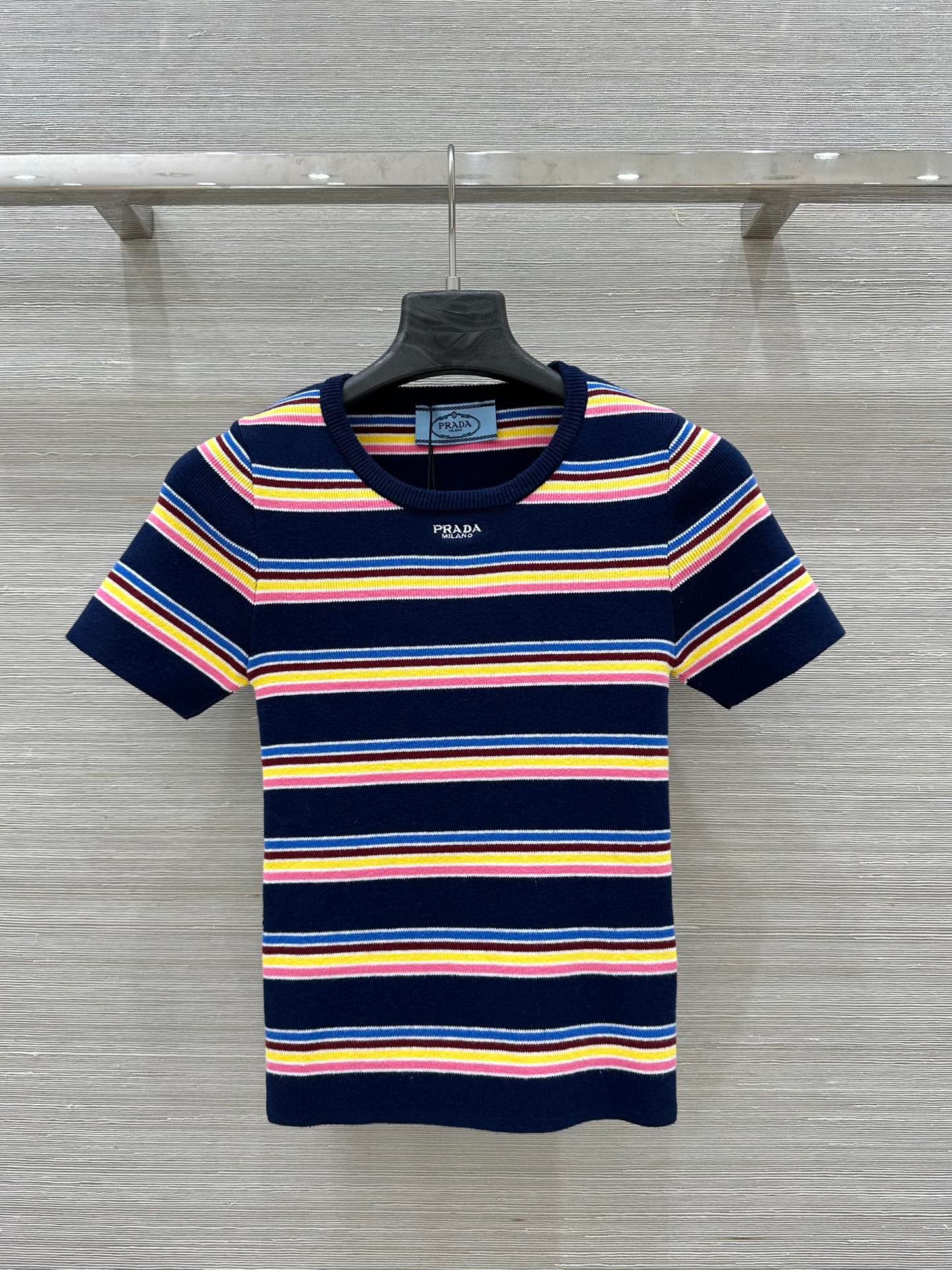 Five-color striped knitted T-shirt