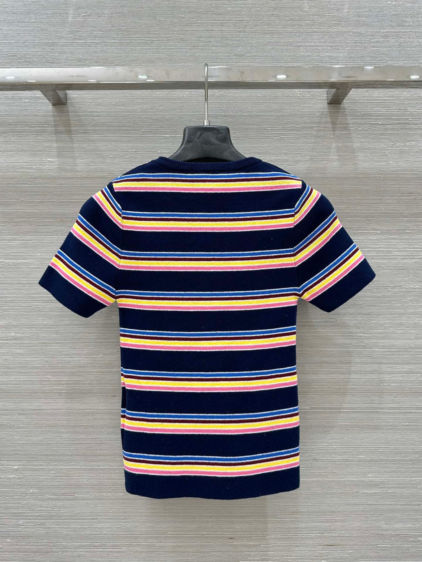 Five-color striped knitted T-shirt