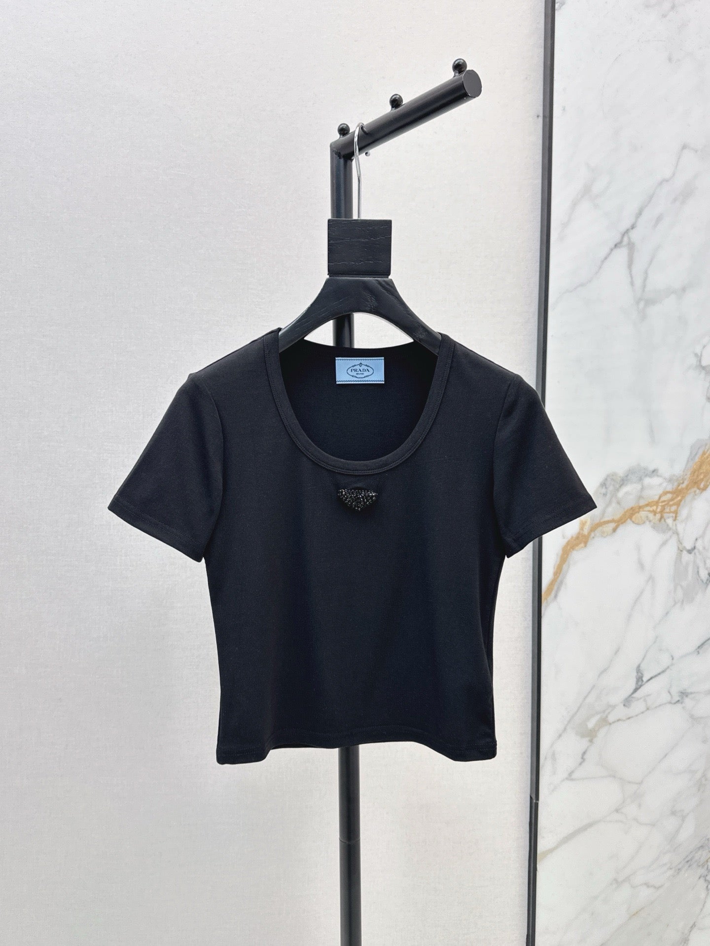 T-Shirt Luxe | Silky Feel, Timeless Appeal