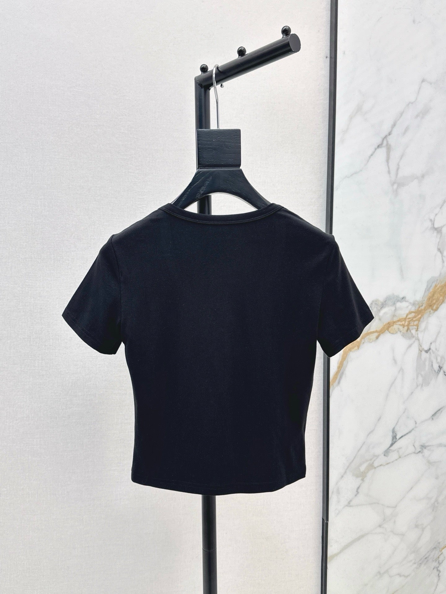 T-Shirt Luxe | Silky Feel, Timeless Appeal