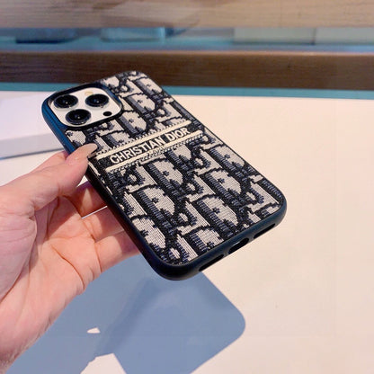 25SS Bold Metallic Cover: High-End Edge