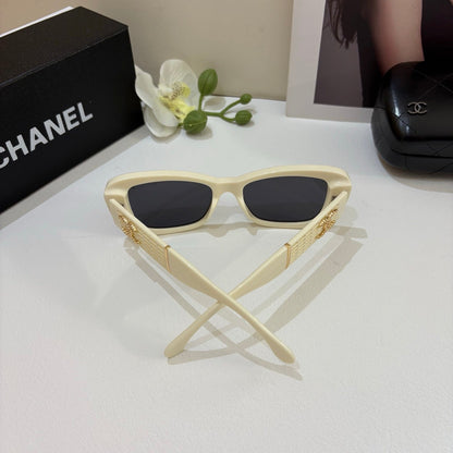 Edgy Geometric Sunnies: Premium Flair