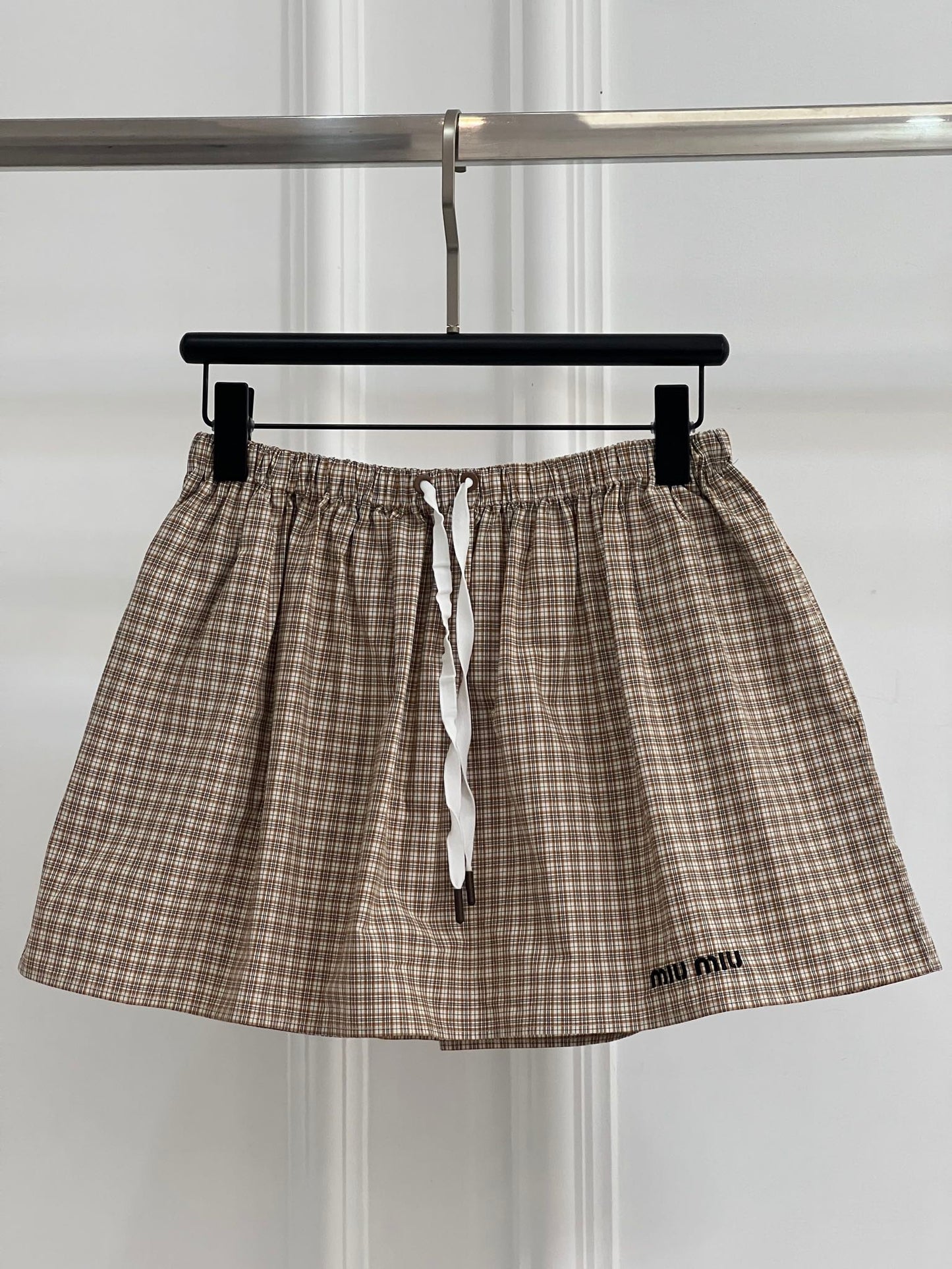 25SS Elegant Plaid Mini Skirt – Timeless Appeal