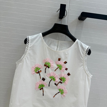 Floral embroidered sleeveless shirt