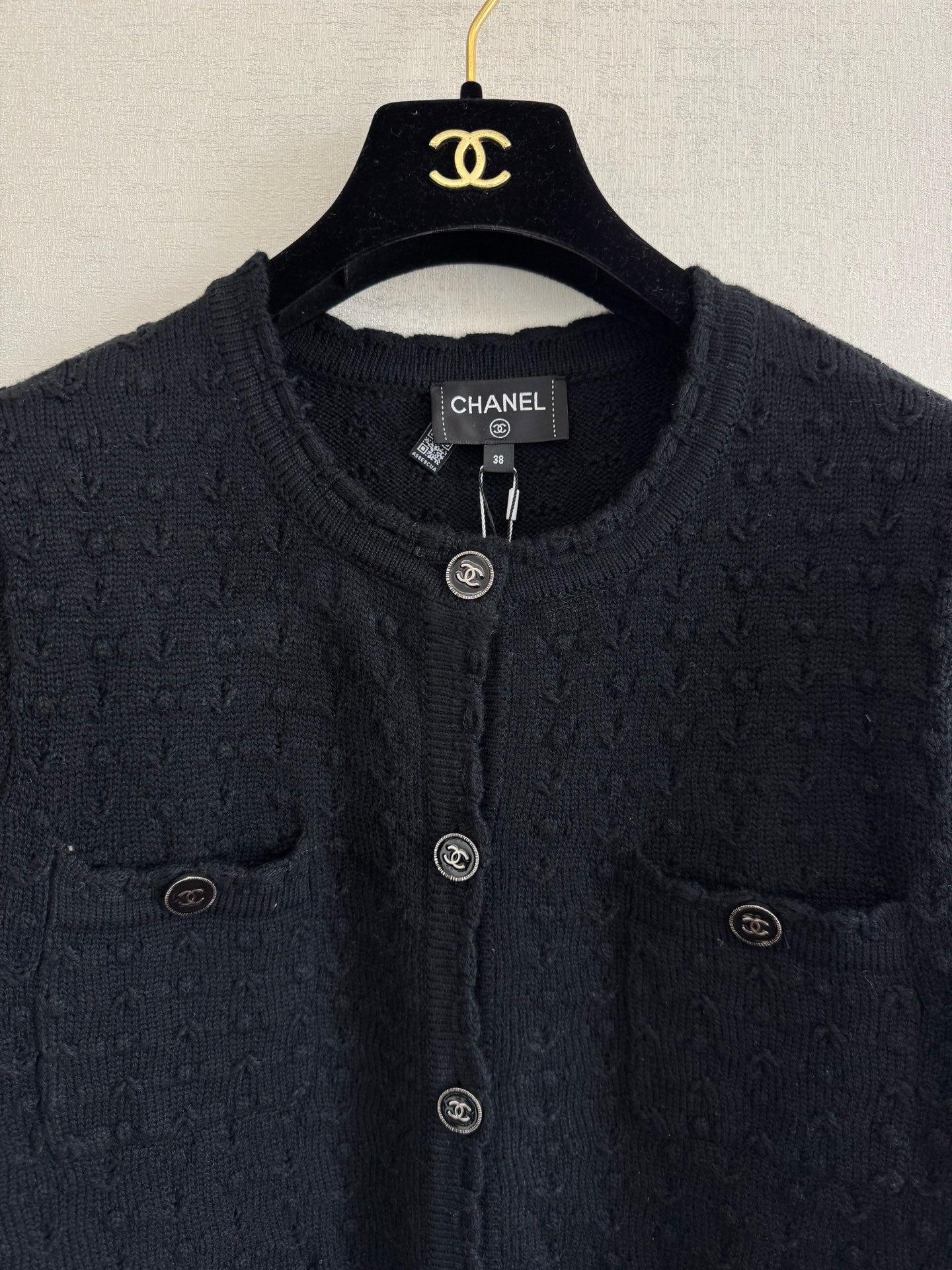 Knitted crew neck cardigan (hidden version)