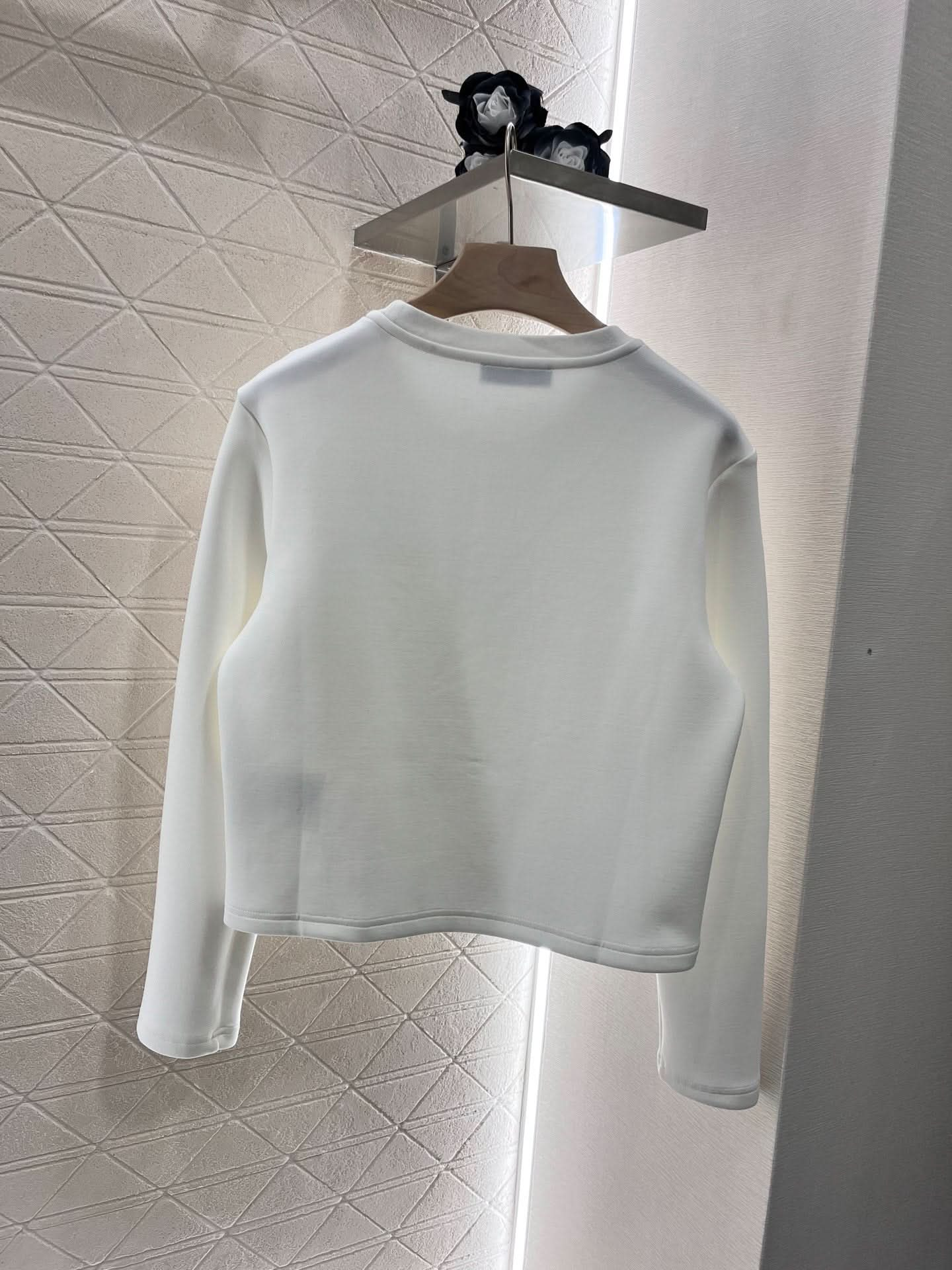 Prad-Round neck fashionable sweatshirt - Silhouette Atelier 