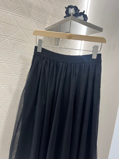 25SS Bold High-Quality Skirt with Luxe Touch