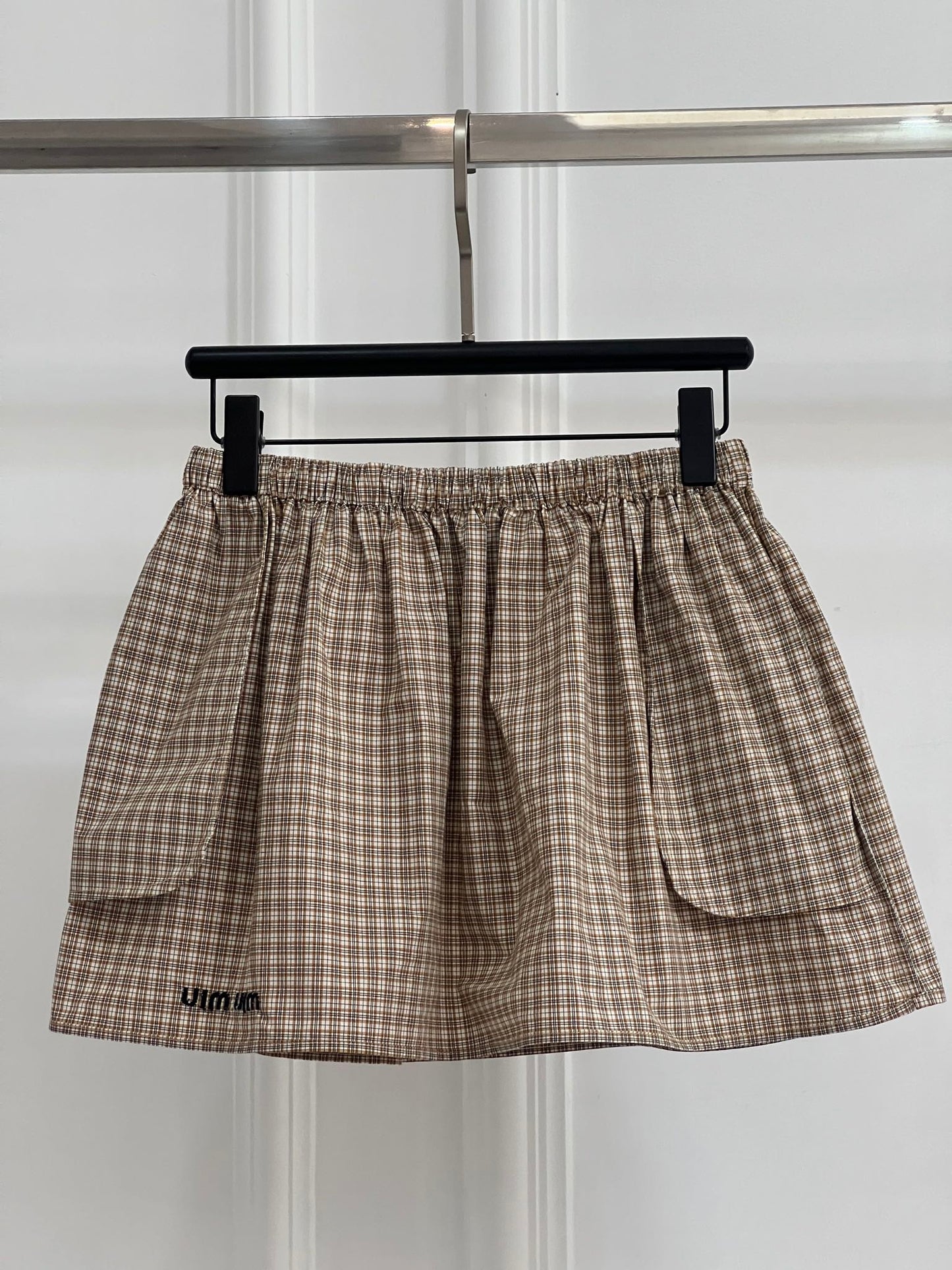 25SS Elegant Plaid Mini Skirt – Timeless Appeal