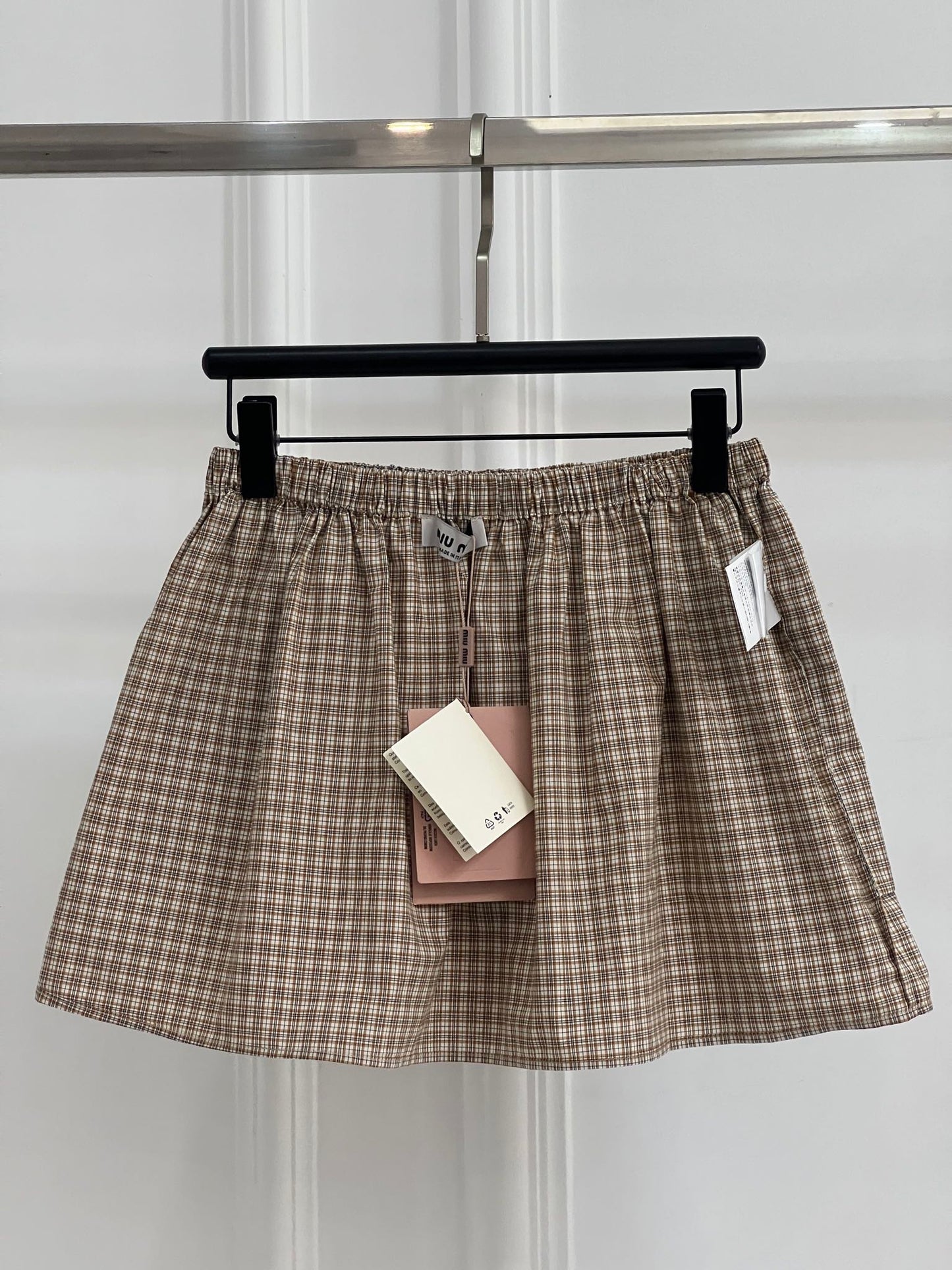 25SS Elegant Plaid Mini Skirt – Timeless Appeal