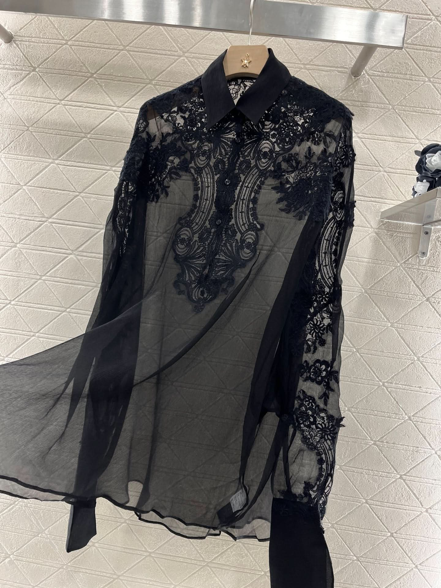 ERMANNO- SCERVINO-Embroidered Lace Pointed Collar Silk Long Shirt - Silhouette Atelier 