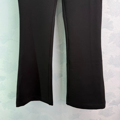 Flared mid-rise stretch leggings