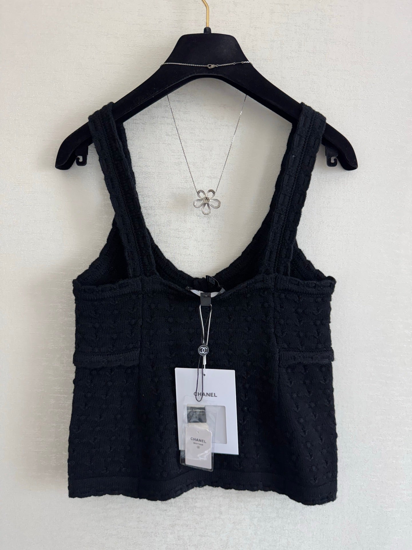 Knitted camisole (hidden style)