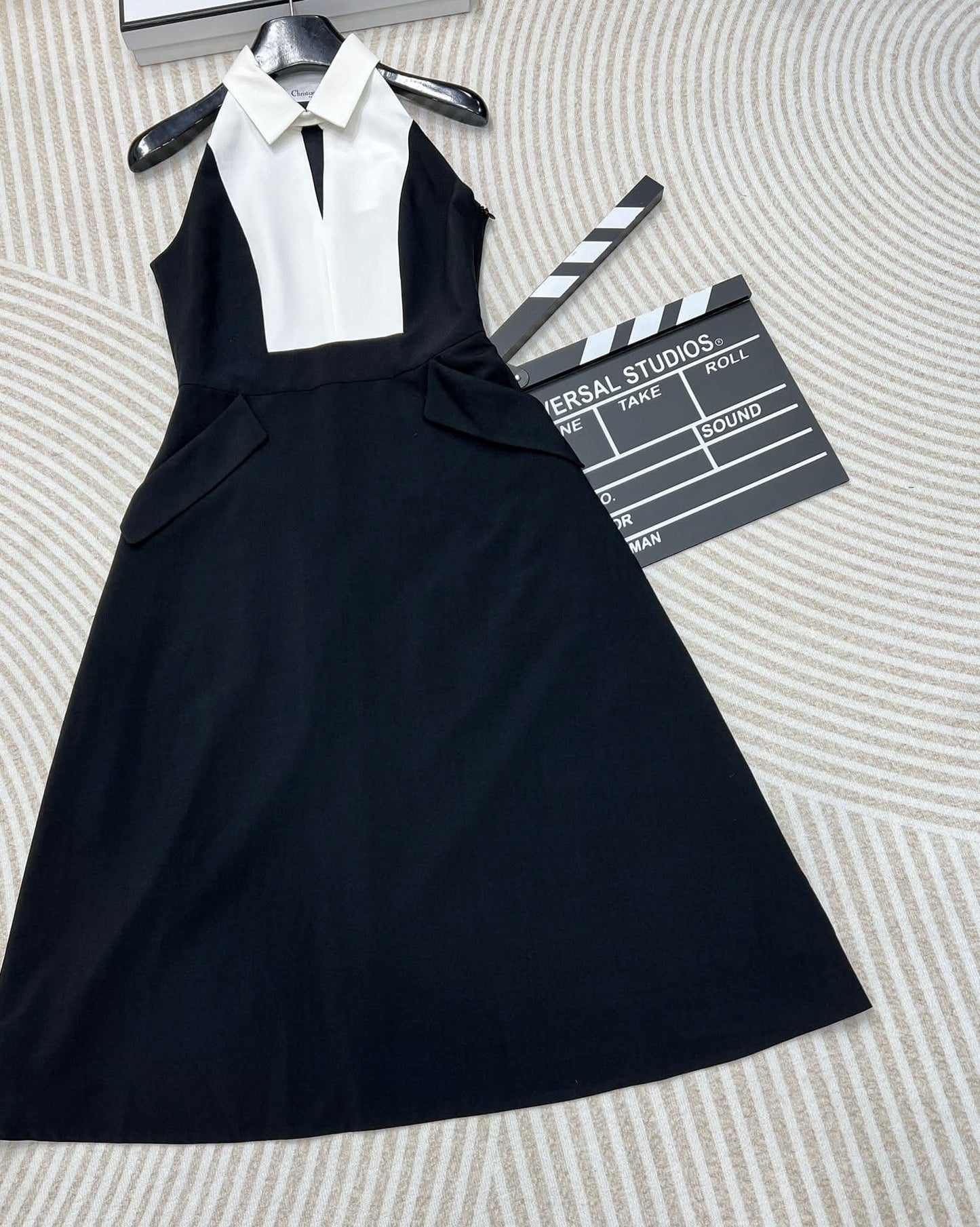 dio-Sleeveless Black and White Color-Block Tank Dress - Silhouette Atelier 