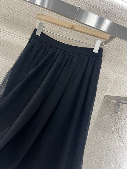 25SS Bold High-Quality Skirt with Luxe Touch