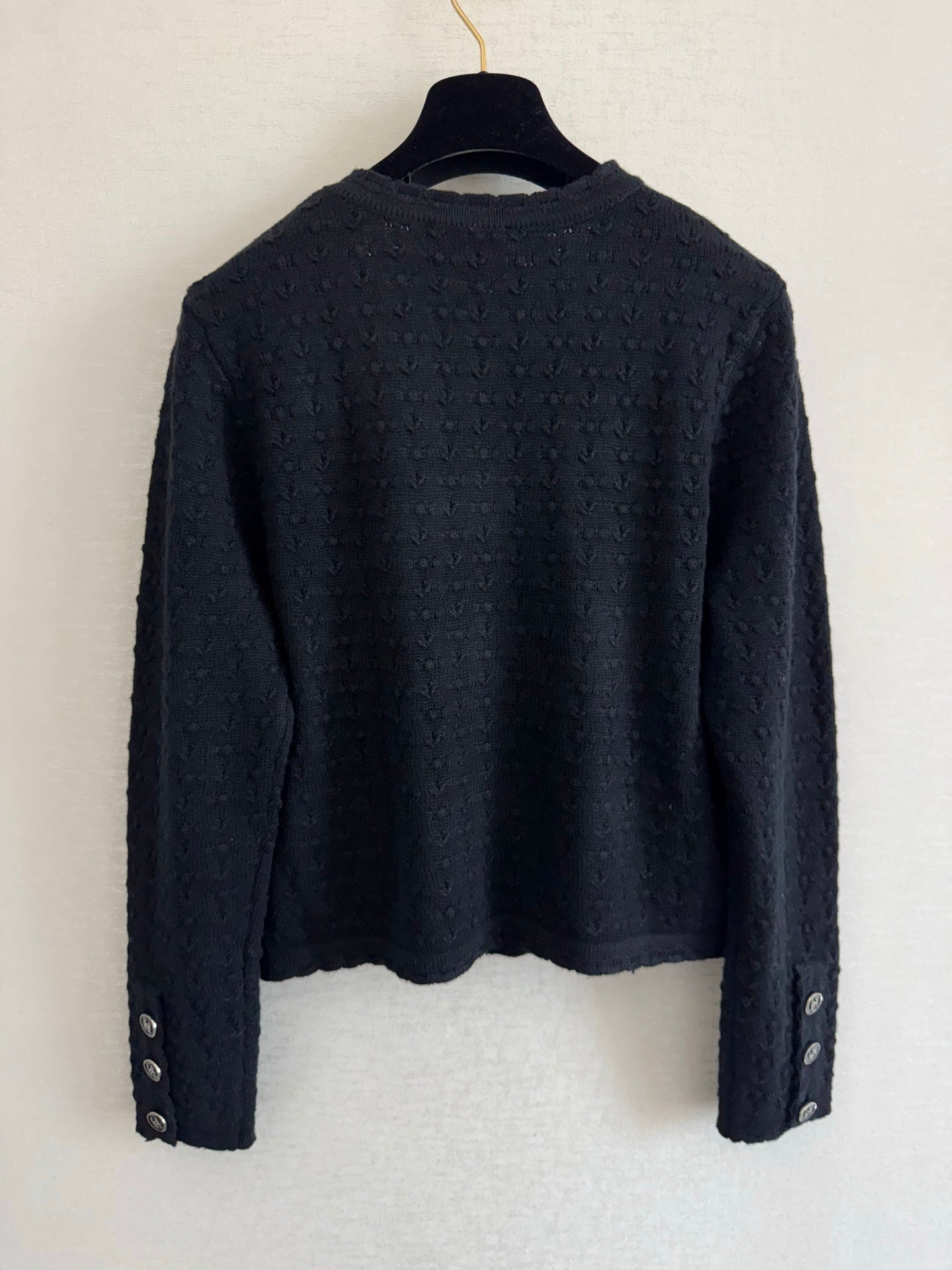 Knitted crew neck cardigan (hidden version)