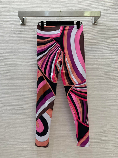 25SS Bold Yoga Set in Luxe Breathable Material