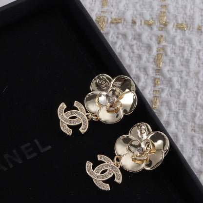 New Flower Diamond Gold Earrings