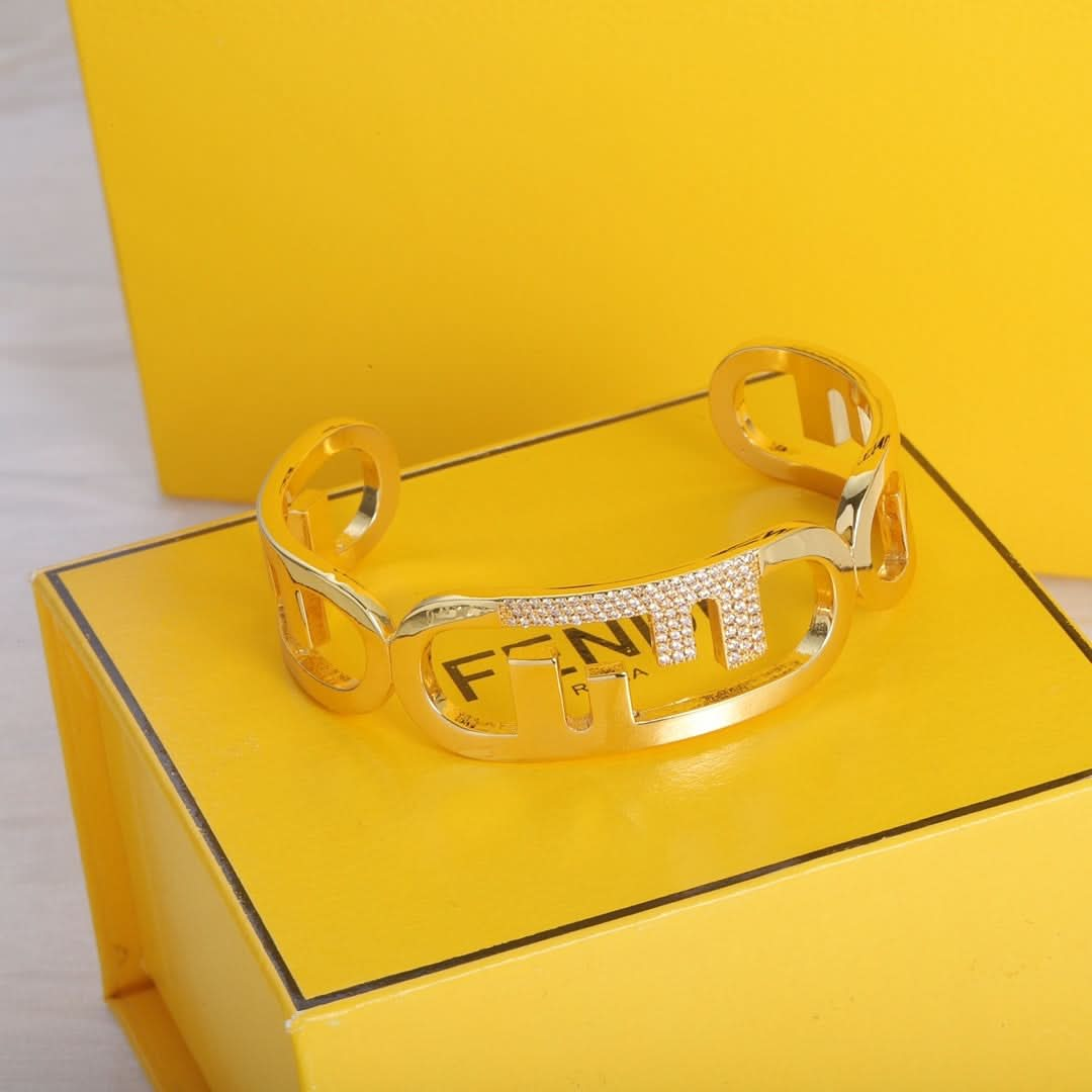 New alphabet gold bracelet