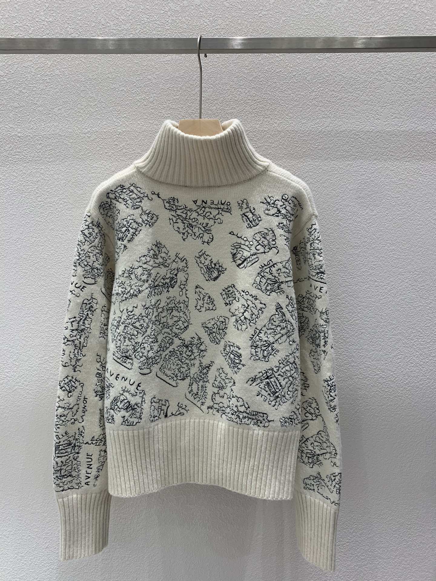 New Turtleneck Pattern Embroidery Knitted Zipper Cardigan