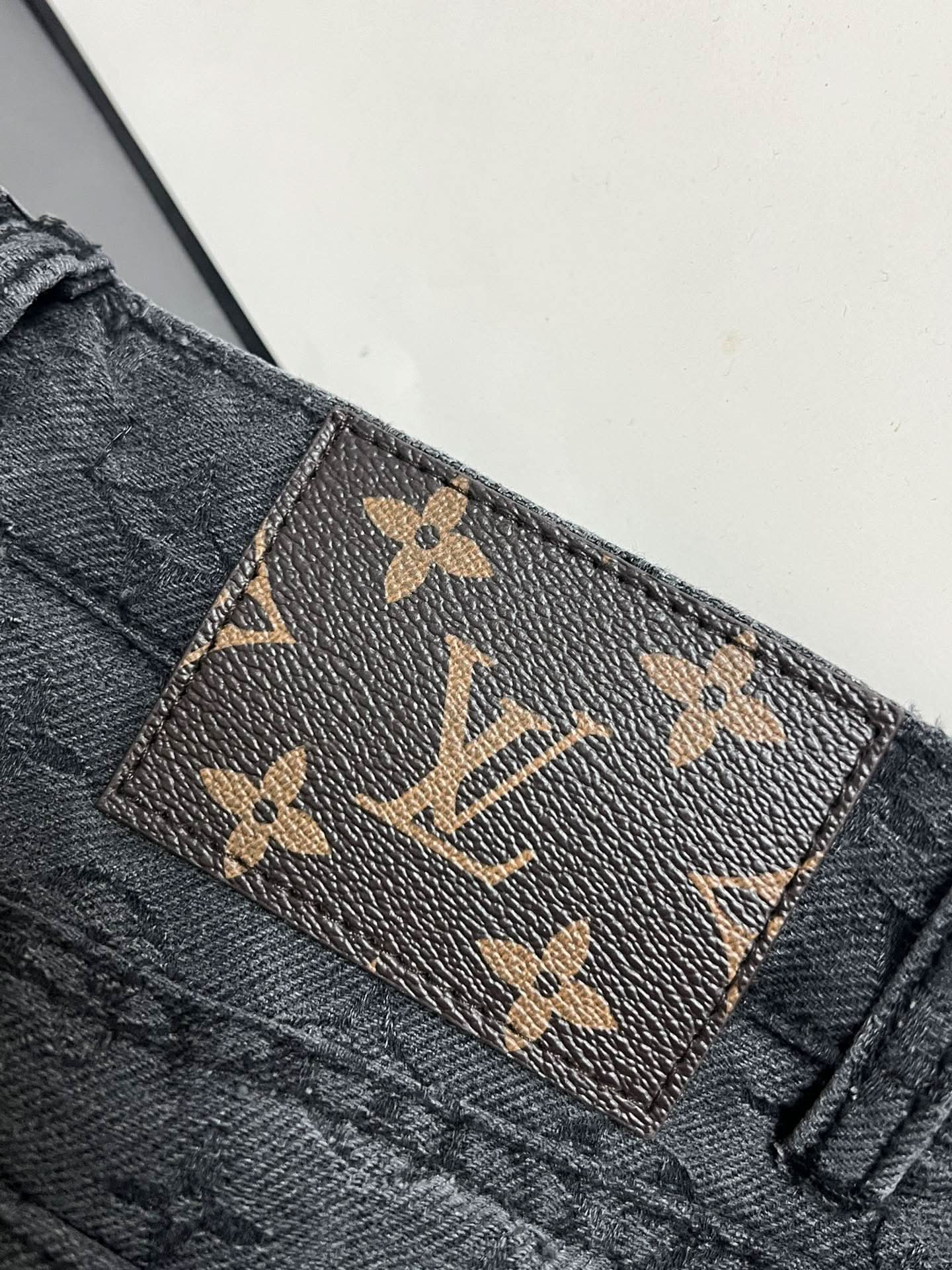 New style monogram print jeans